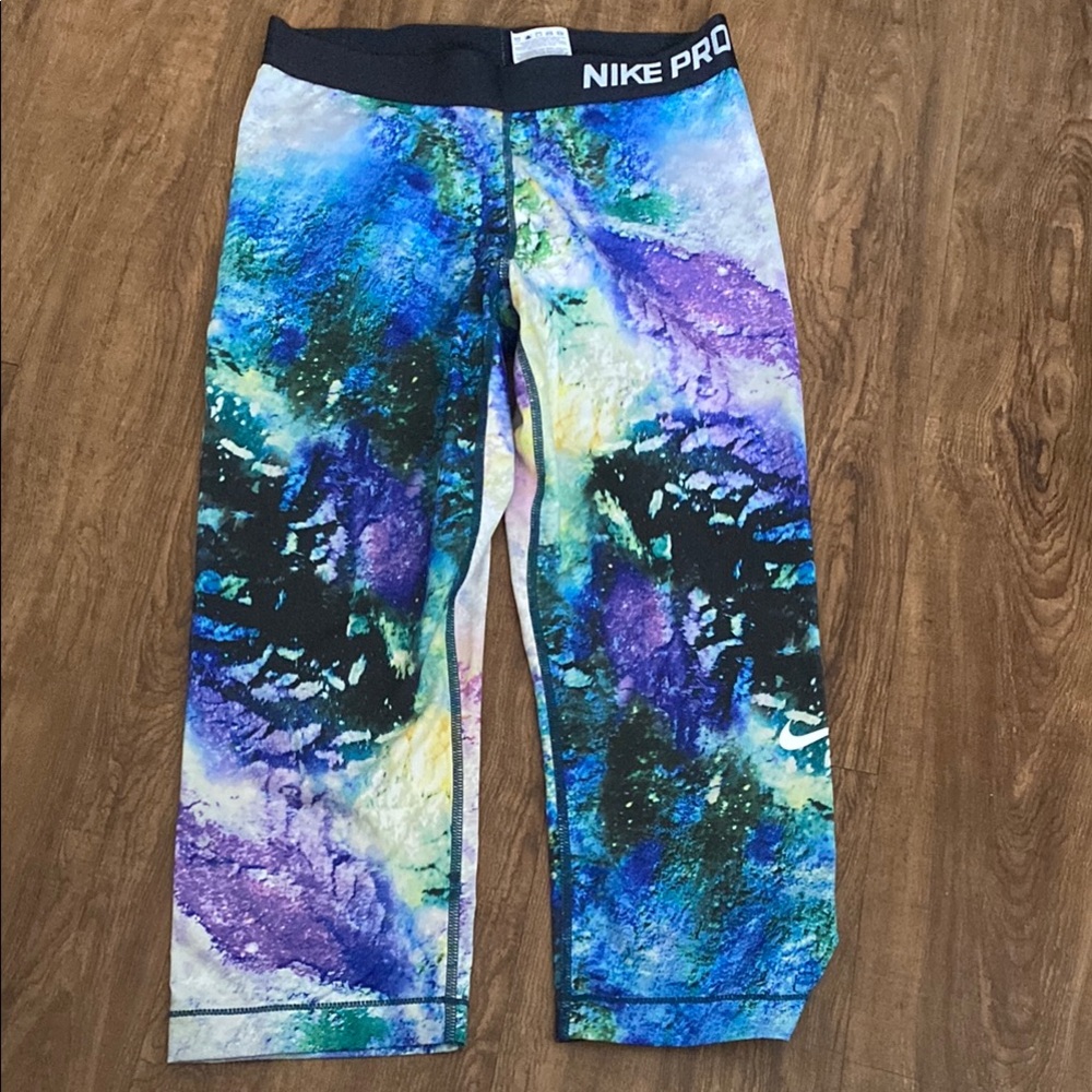 Nike Pro Blue & Purple Printed Athletic Capri Leggings size Medium